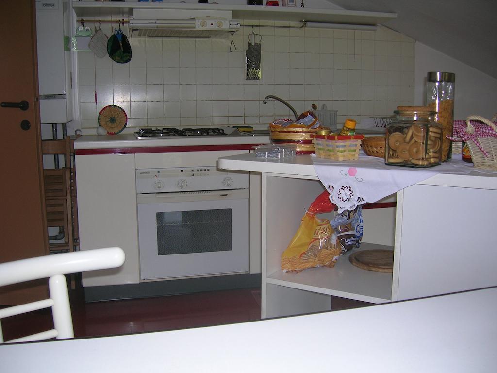 Mansarda Raggio Di Sole Panzió Verona Szoba fotó